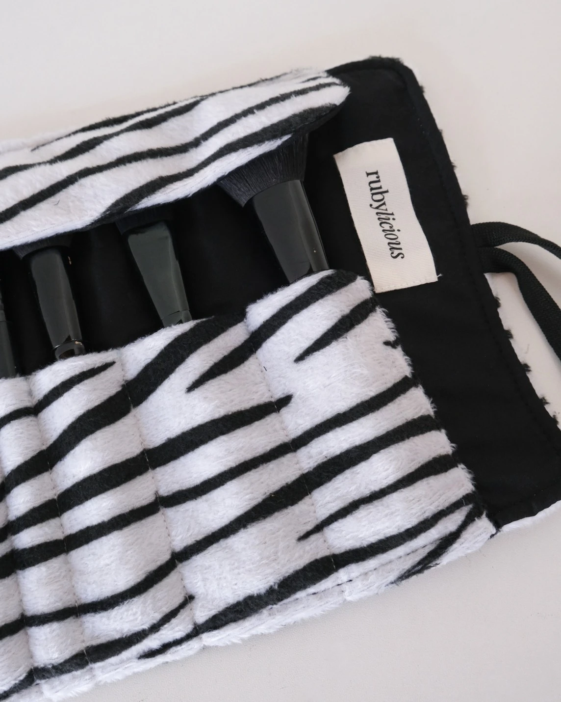 Alternative view of Animal Printed Roll Case Zebra