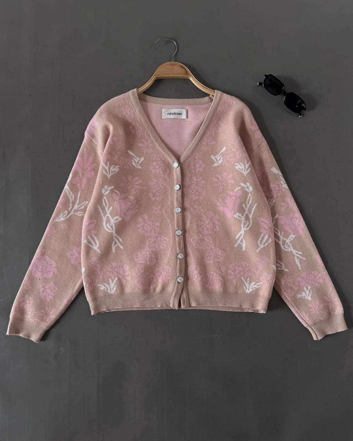 Alternative view of Icesya Cardi Kode 266P Cream