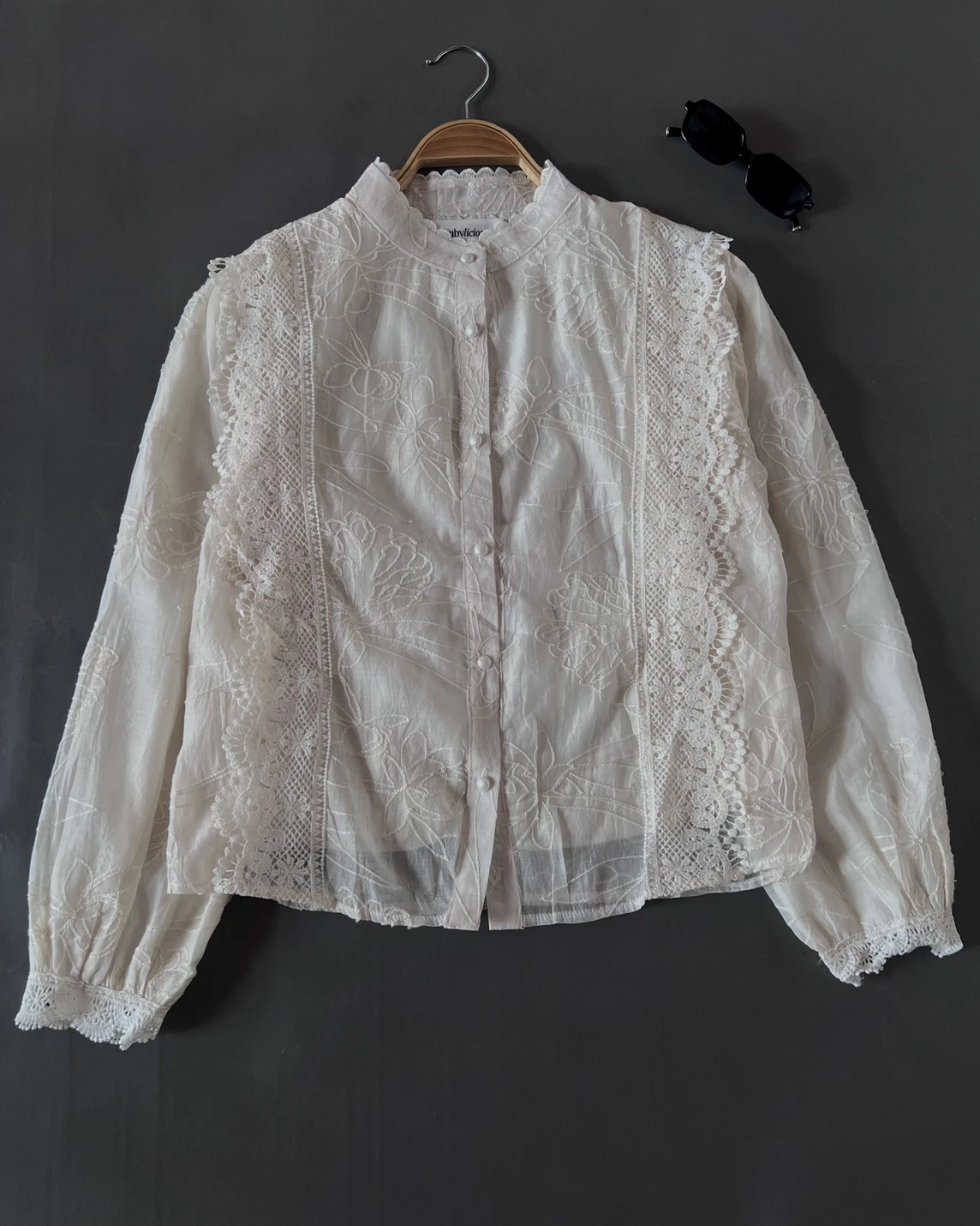 Xera Shirt Kode 329M Ivory