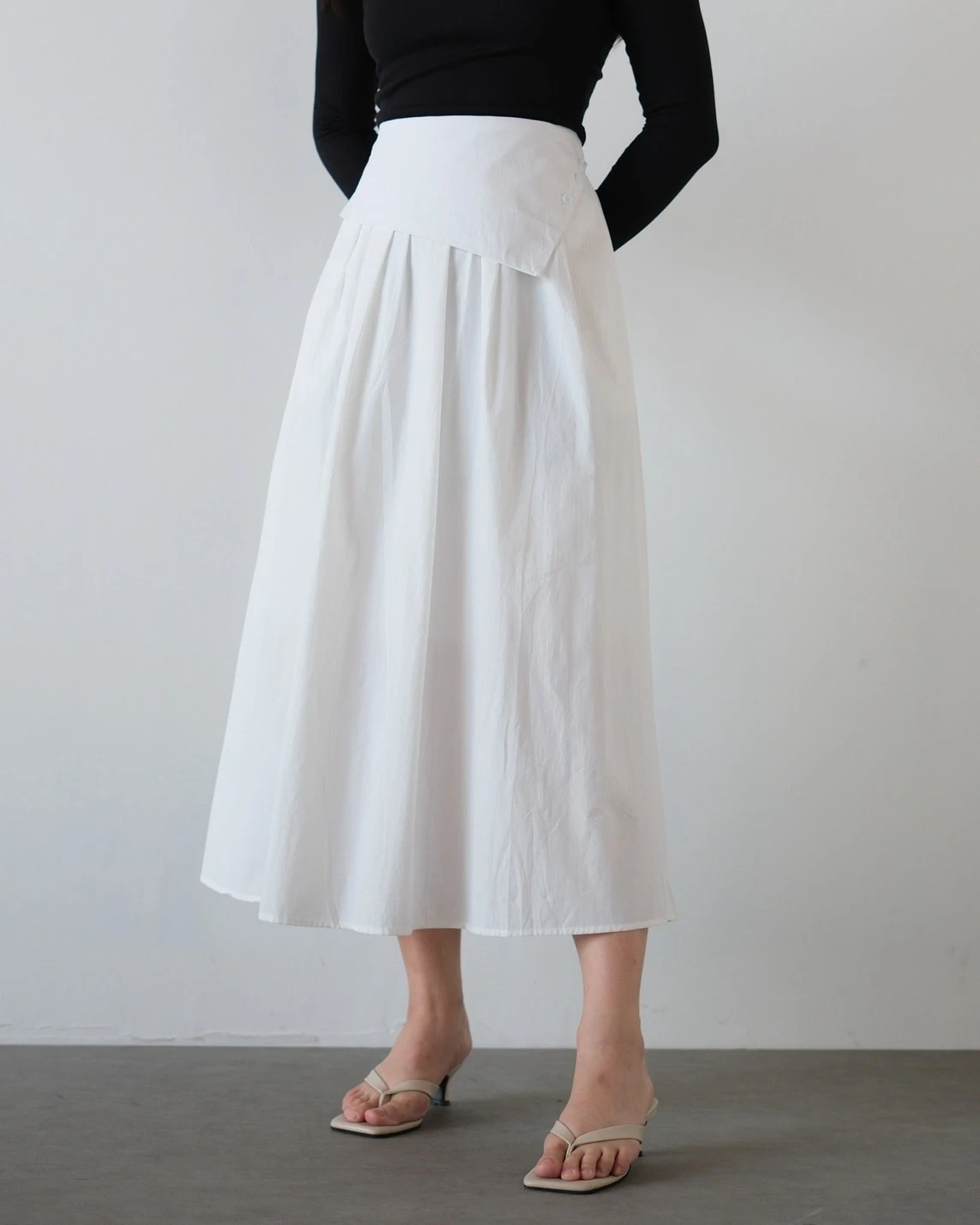 Henzil Skirt Kode 8890 Broken White