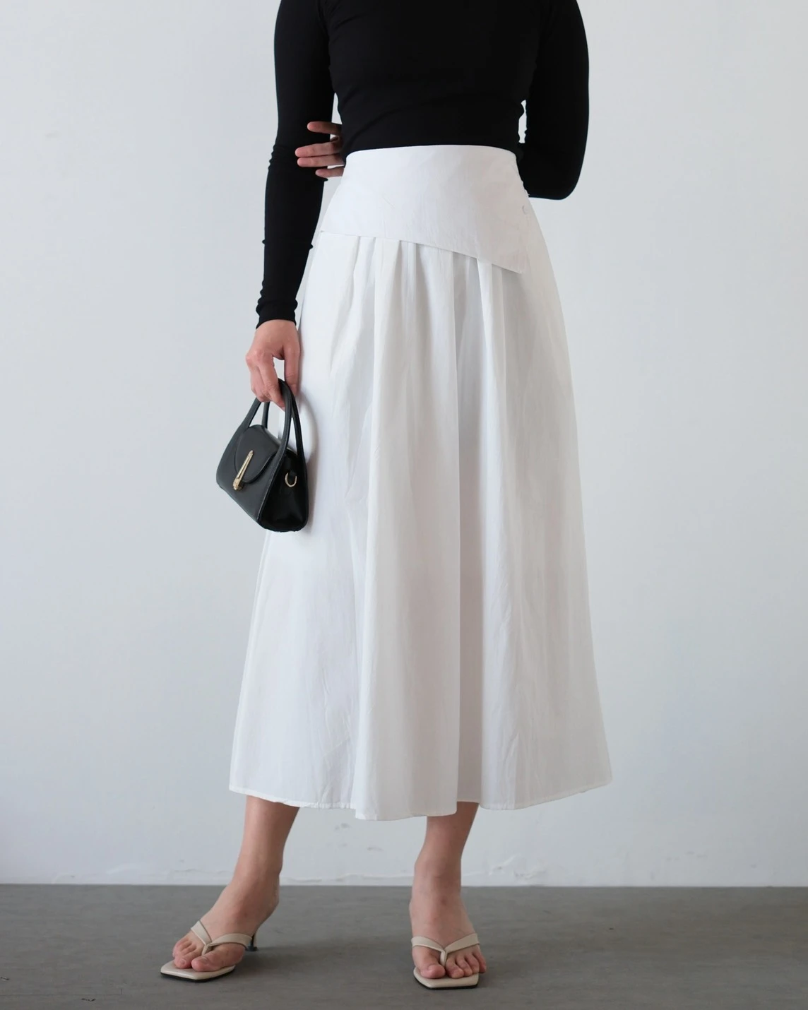 Alternative view of Henzil Skirt Kode 8890 Broken White