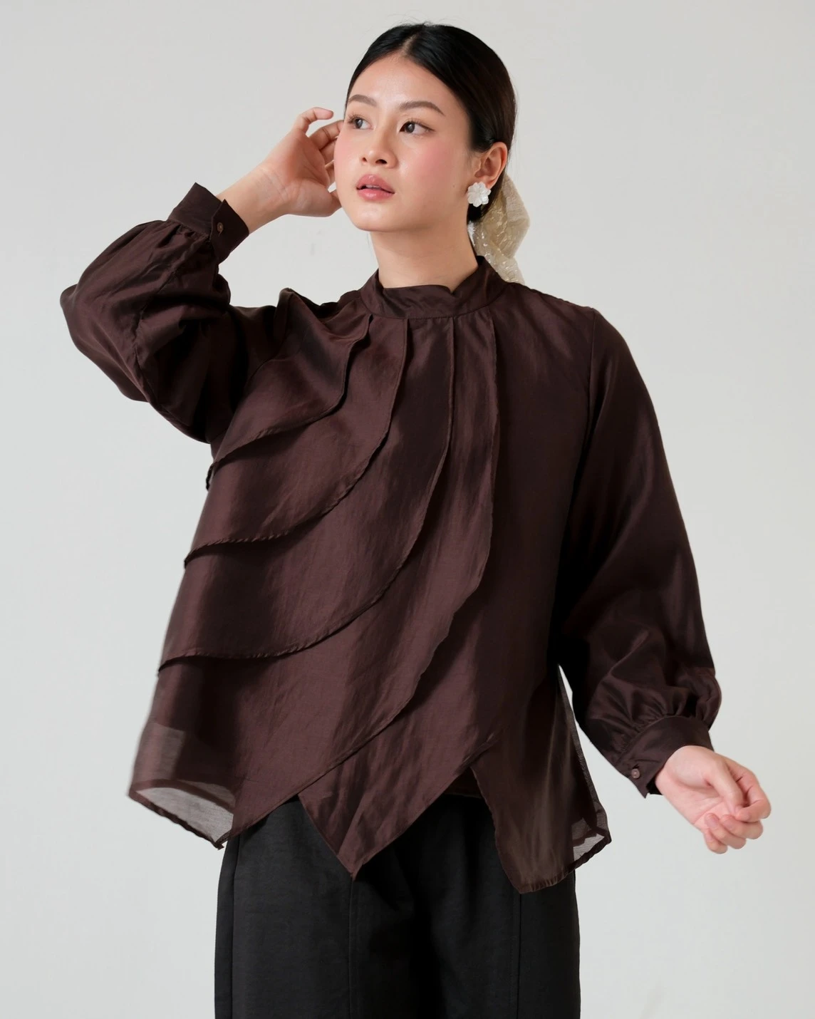 Alternative view of Drina Blouse Kode 80159 Coffee
