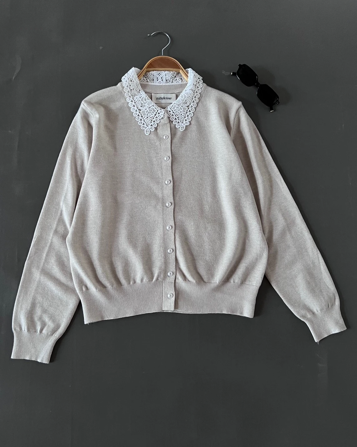 Alternative view of Yuca Longsleeve Kode 593N Beige