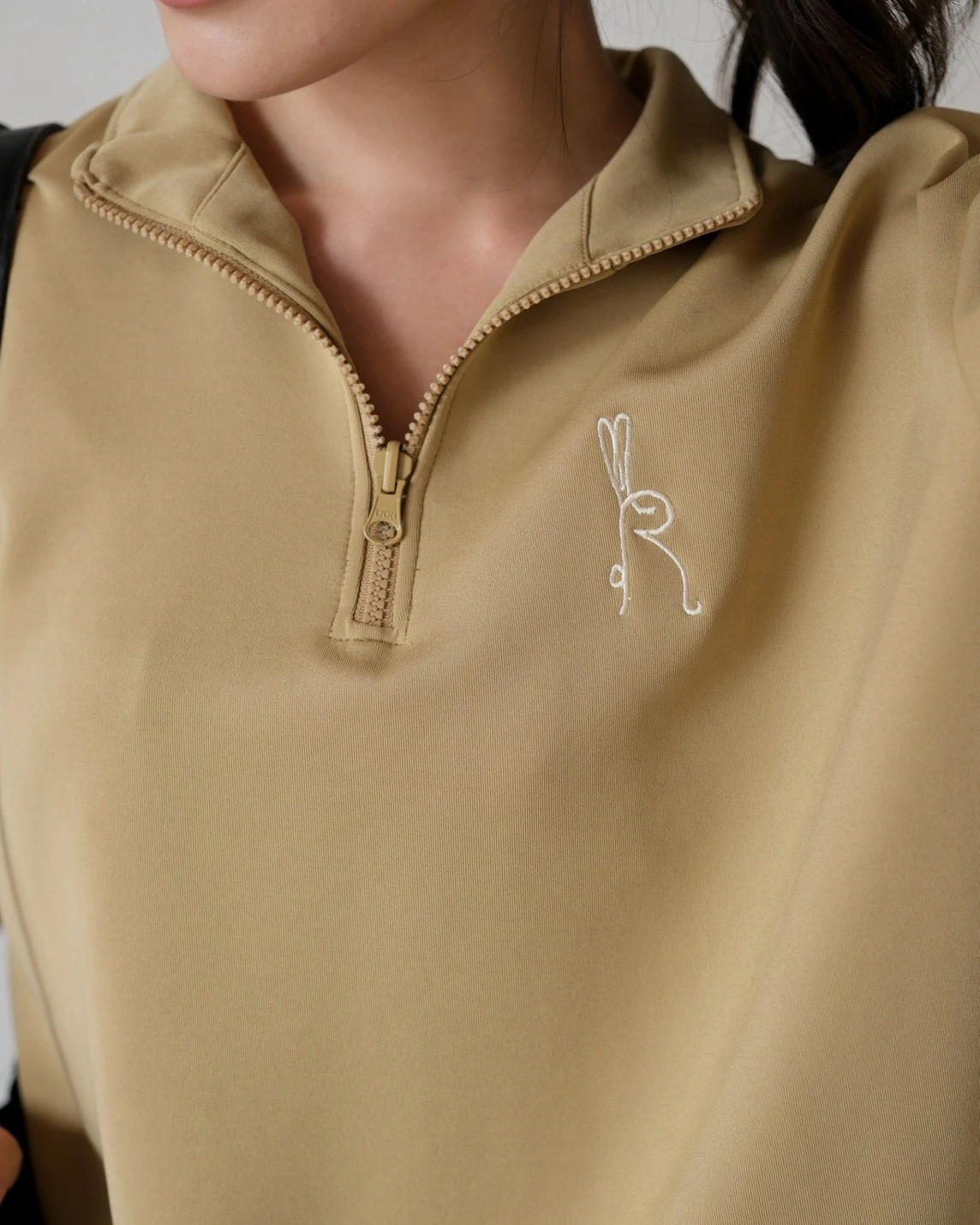 Mauri Zip Sweater Khaki - Image 3