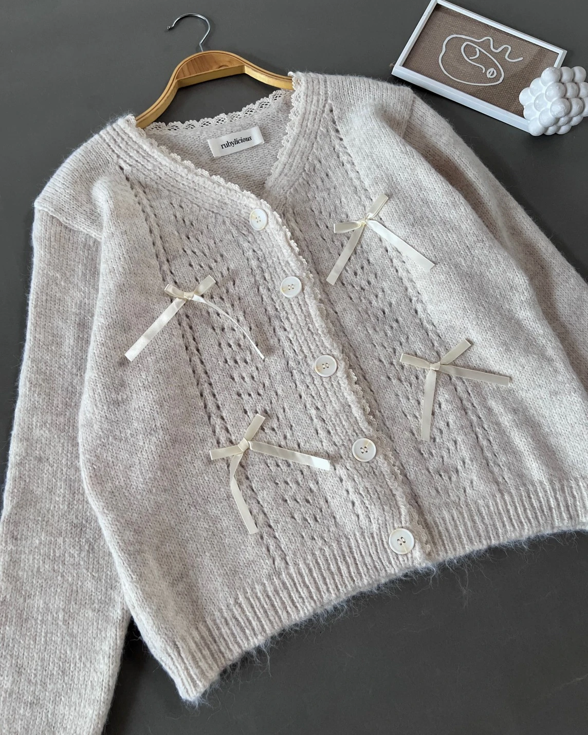 Alternative view of Belma Cardi Kode 113 O Beige