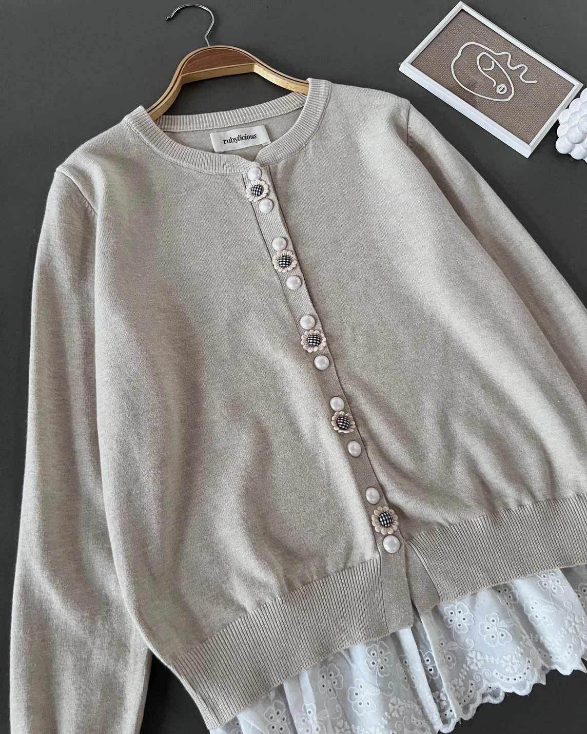Dhefa Cardi Kode 362P Beige