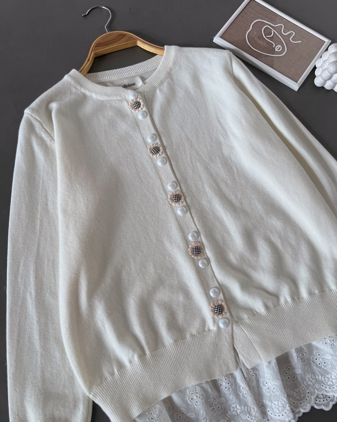 Dhefa Cardi Kode 362P Broken White