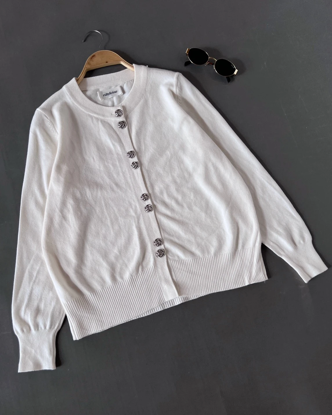 Phiela Cardi Kode 415 O Broken White