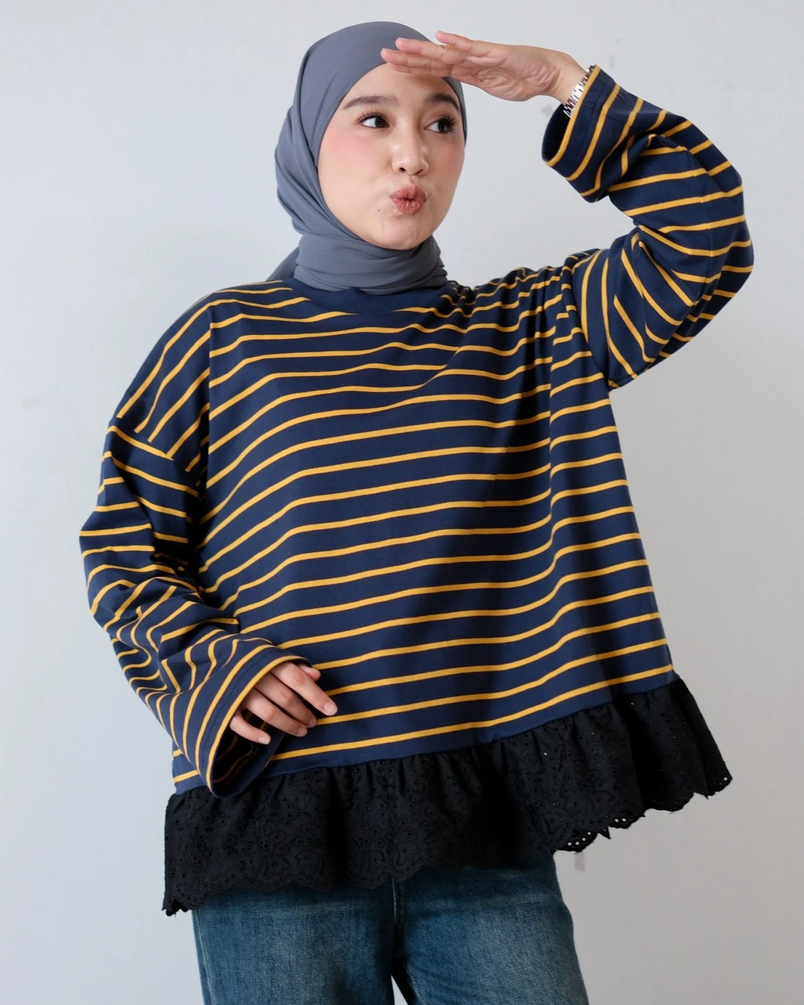 Alternative view of Ohio Longsleeve Navy-Mustard Small