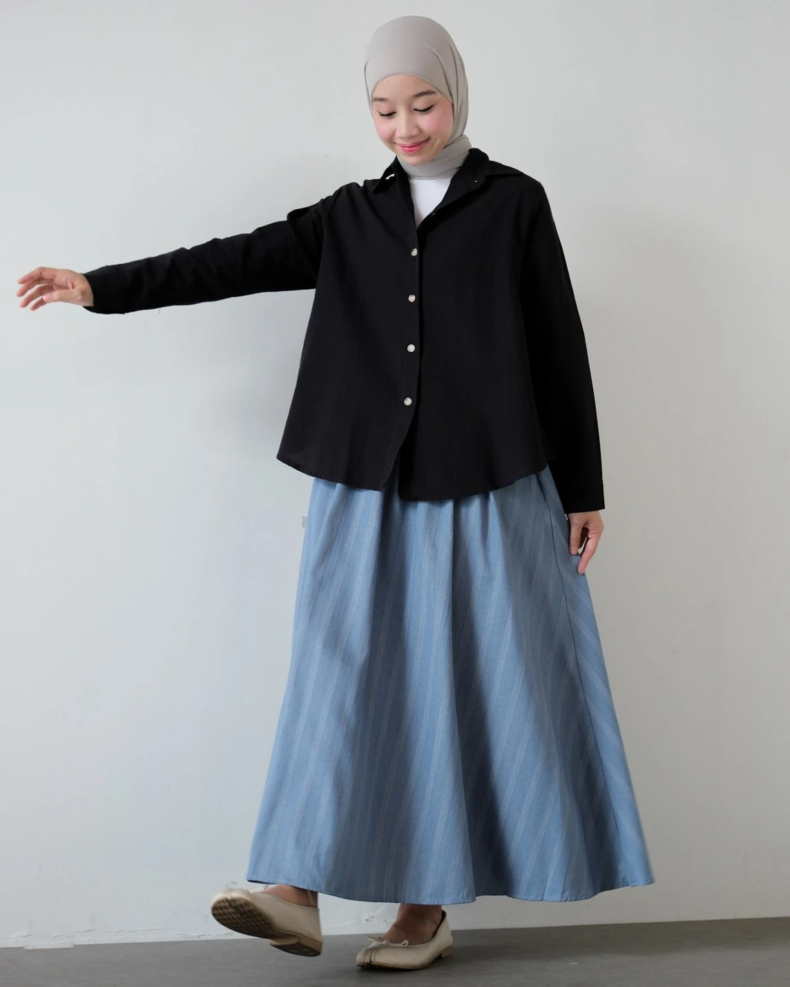Alternative view of Jevansa Skirt Kode 80538 Light Blue