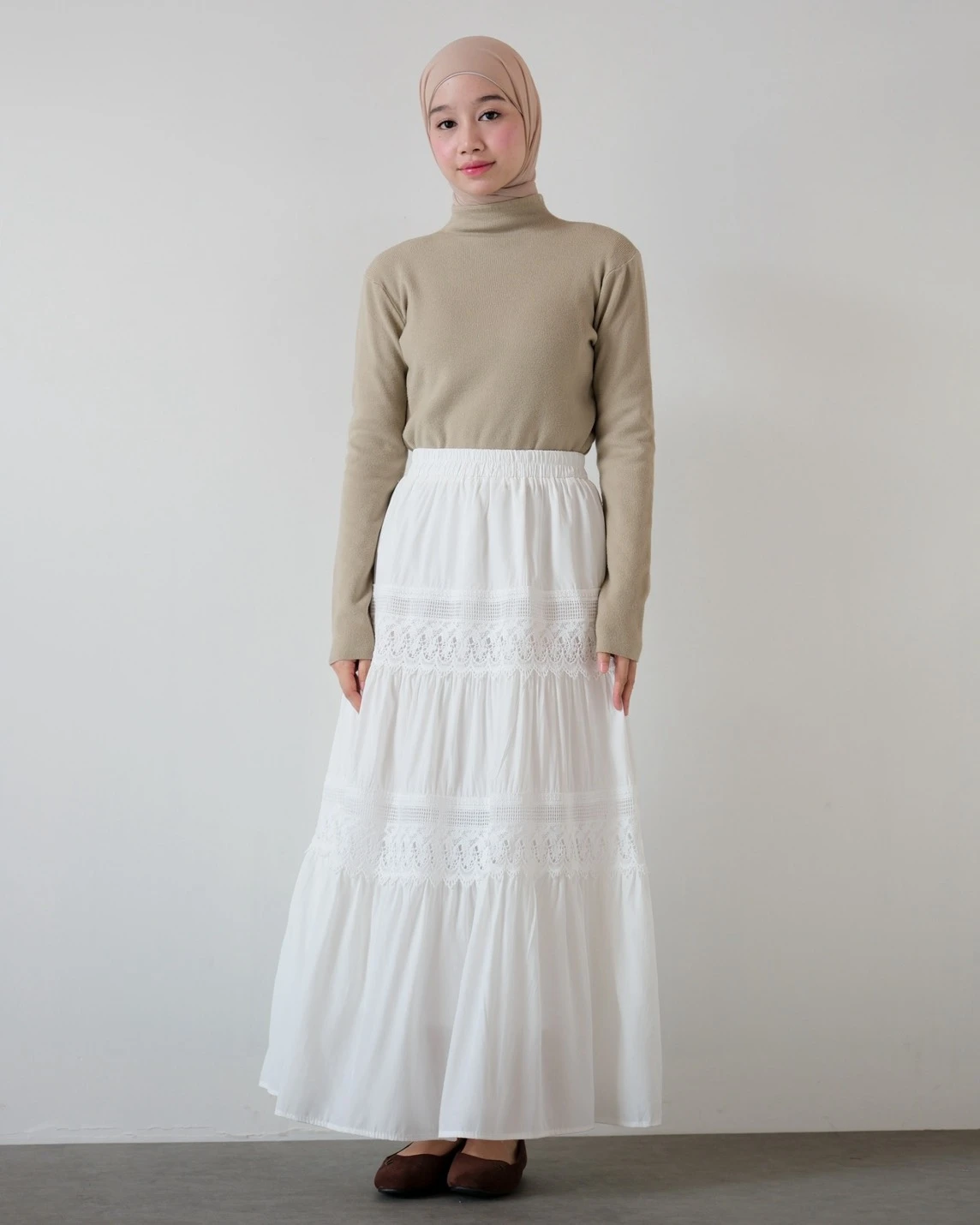 Alternative view of Lodifa Skirt Kode 168N Broken White