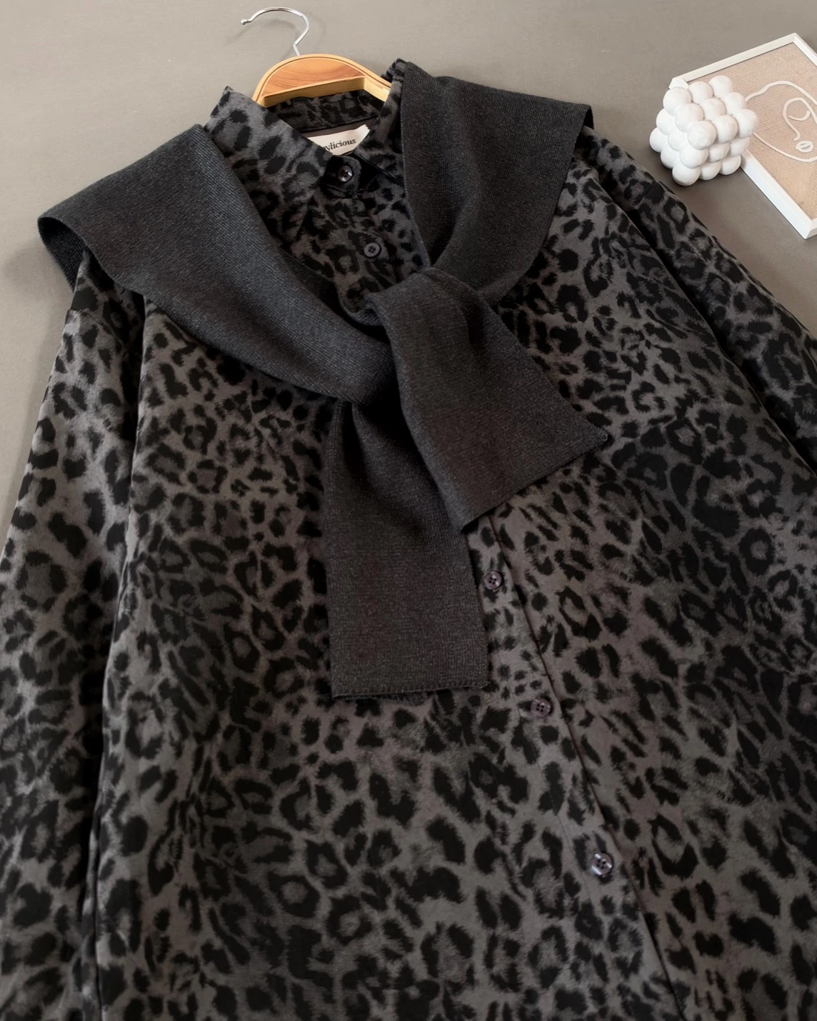 Alternative view of Onata Leopard Shirt Kode 421P Dark Grey