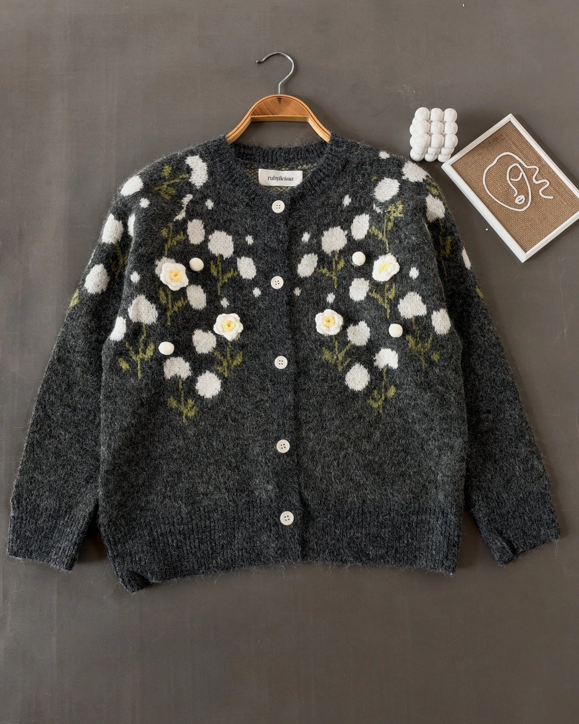 Monera Cardi 381O Dark Grey